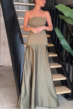 Load image into Gallery viewer, Tube Dress, Strapless Tube Maxi Dress, long maxi cocktail dress, gorgeous maxi gown, party dresses, party dresses for women, cocktail dresses for wedding, cocktail attire women, long pleated maxi dress, long bodycon maxi dress, fit and flare dress, summer cocktail dresses, wedding party dresses, cocktail dresses for wedding guest, sexy cocktail dress, long cocktail dresses, sexy party dresses.