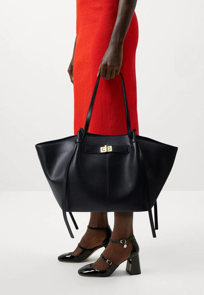 pu leather tote bag, work tote bag women, business tote bag women, tote bag laptop compartment, quiet luxury tote bag, best tote bag for corporate professionals, classy fall outfit tote bag, brown accessories autumn 2025, fall business capsule outfit bag .
