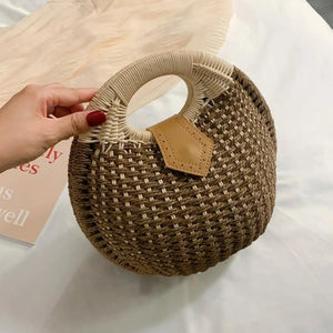 Rattan Bags, Wicker purse, shell bag, straw beach bag, straw bags, beach bags, wicker bag, beach straw bag, straw handbags, straw beach bag, crochet bags, Crossbody purse for evening, small shoulder bag for women, rattan bag, beige rattan bag