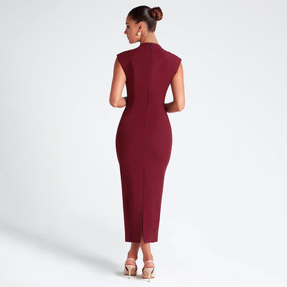 Burgundy bodycon midi dress, sculpted waist with a sleek fitted midi silhouette, burgundy bodycon midi dress, Plunging V-neck bodycon midi dress, travel-friendly fitted silhouette, wrinkle resistant bodycon midi dress for travel, ideal for an airport to evening outfit transition.