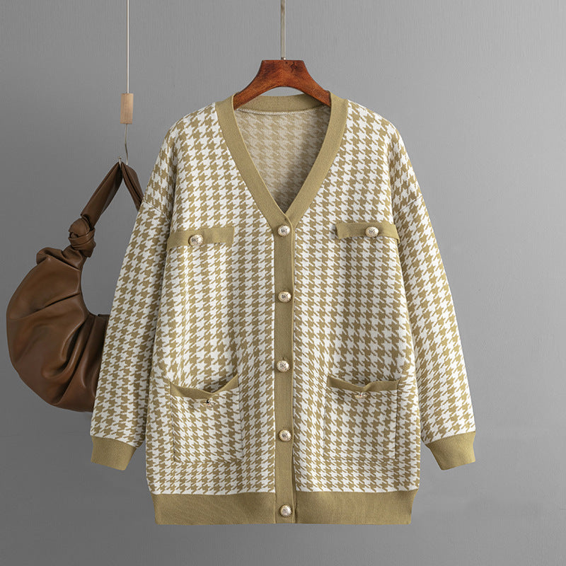 v-neck cardigan women, Chic oversized houndstooth knit cardigan in beige soft, cozy texture with pearl buttons and a flattering v-neck. Perfect for fall layering and brunch looks, buttoned cardigan women, layering sweater women.