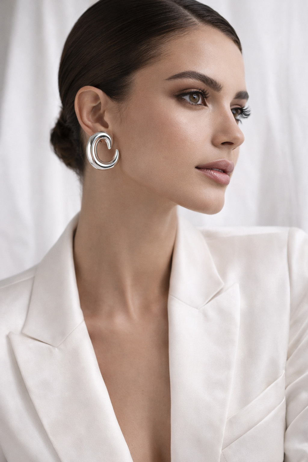 modern hoop sculptural earrings, chunky silver hoop earrings for women, minimalist statement hoop earrings, lightweight chunky silver earrings, bold  hoop earrings outfit, modern sculptural hoop earrings, everyday chunky hoop earrings women.
