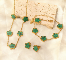 Load image into Gallery viewer, clover necklace bracelet earrings set, gold clover jewelry set women, old money aesthetic jewelry set, lightweight jewelry set for travel, everyday gold jewelry set women.