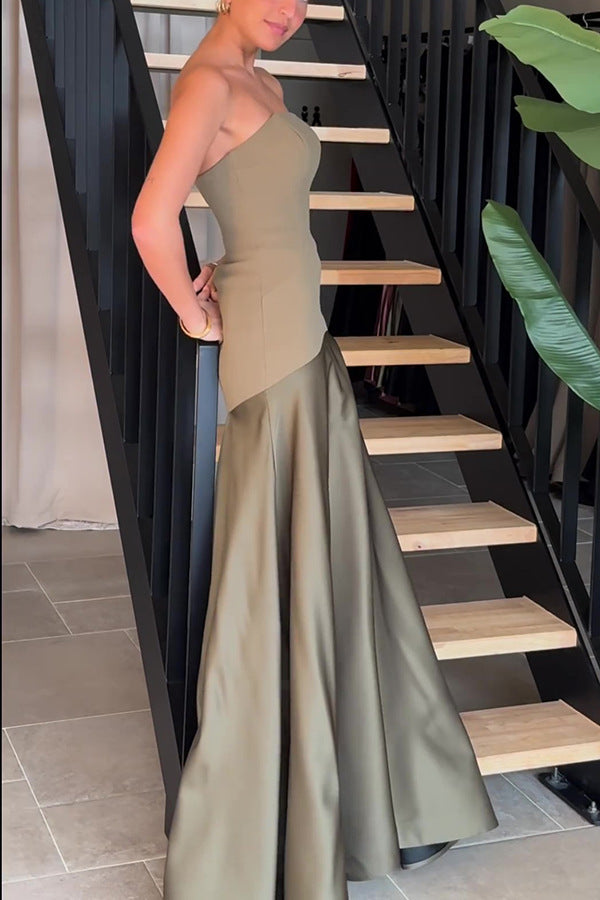 Tube Dress, Strapless Tube Maxi Dress, long maxi cocktail dress, gorgeous maxi gown, party dresses, party dresses for women, cocktail dresses for wedding, cocktail attire women, long pleated maxi dress, long bodycon maxi dress, fit and flare dress, Strapless maxi dress,  Bridesmaid dress tube strapless,  two-tone formal maxi dress with fitted bodice.