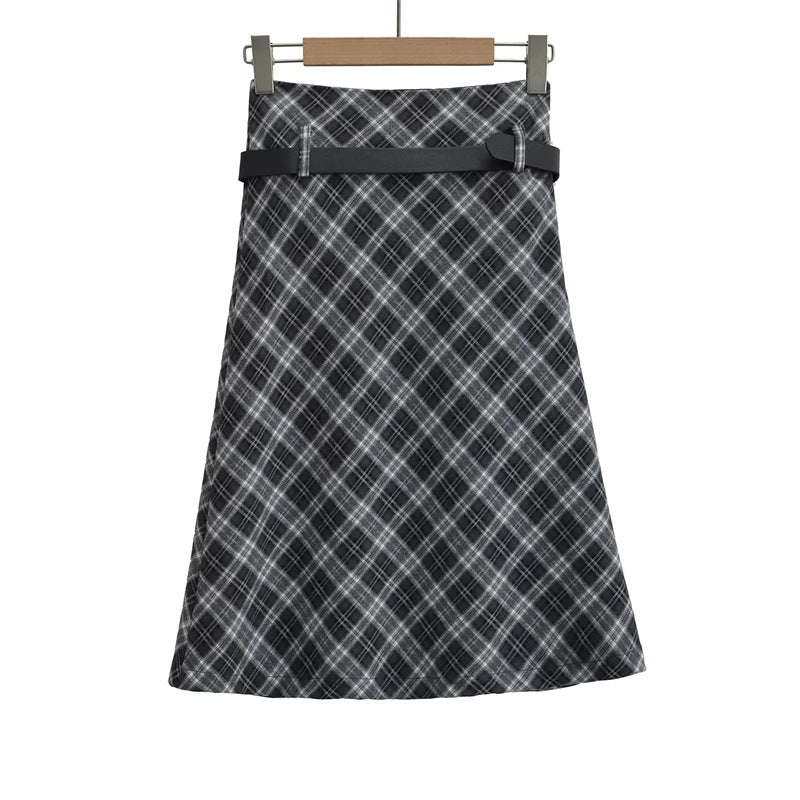 plaid skirts fall 2025, preppy chic workwear 