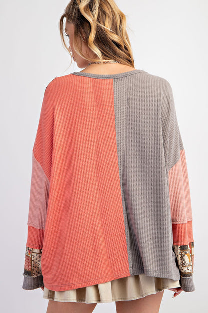 womens crew neck sweatshirt, sweater top, sweatshirt, top, cute sweater, patchwork sweater, womens crew neck jumper, colorblock sweater top, cute sweatshirt, holiday sweaters for women, winter tops, oversized tops for women, colorblock sweater, cute sweaters for women, fall outfits, cute winter outfits, waffle top, patchwork sweatshirt.