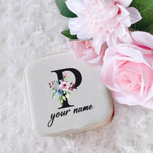 Load image into Gallery viewer, The jewelry box, tiny jewelry case, jewellery organizer, your jewelry box, travel jewelry case, personalized jewellery box, jewelry box jewelry, gifts for bridesmaid, personal presents,