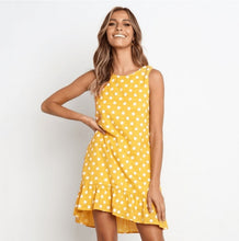 Load image into Gallery viewer, Polka dots, retro polka dot dress, yellow polka dot dress, vintage polka dot dress